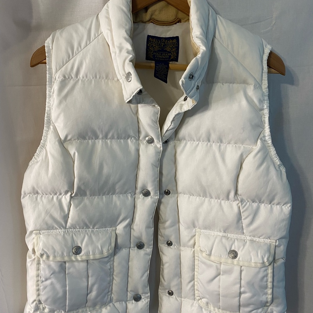 Polo Ralph Lauren women’s bubble vest Sz Large in white. Two pockets.